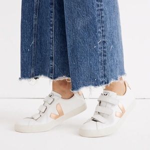 Veja 3-Lock Esplar Low Sneakers!!